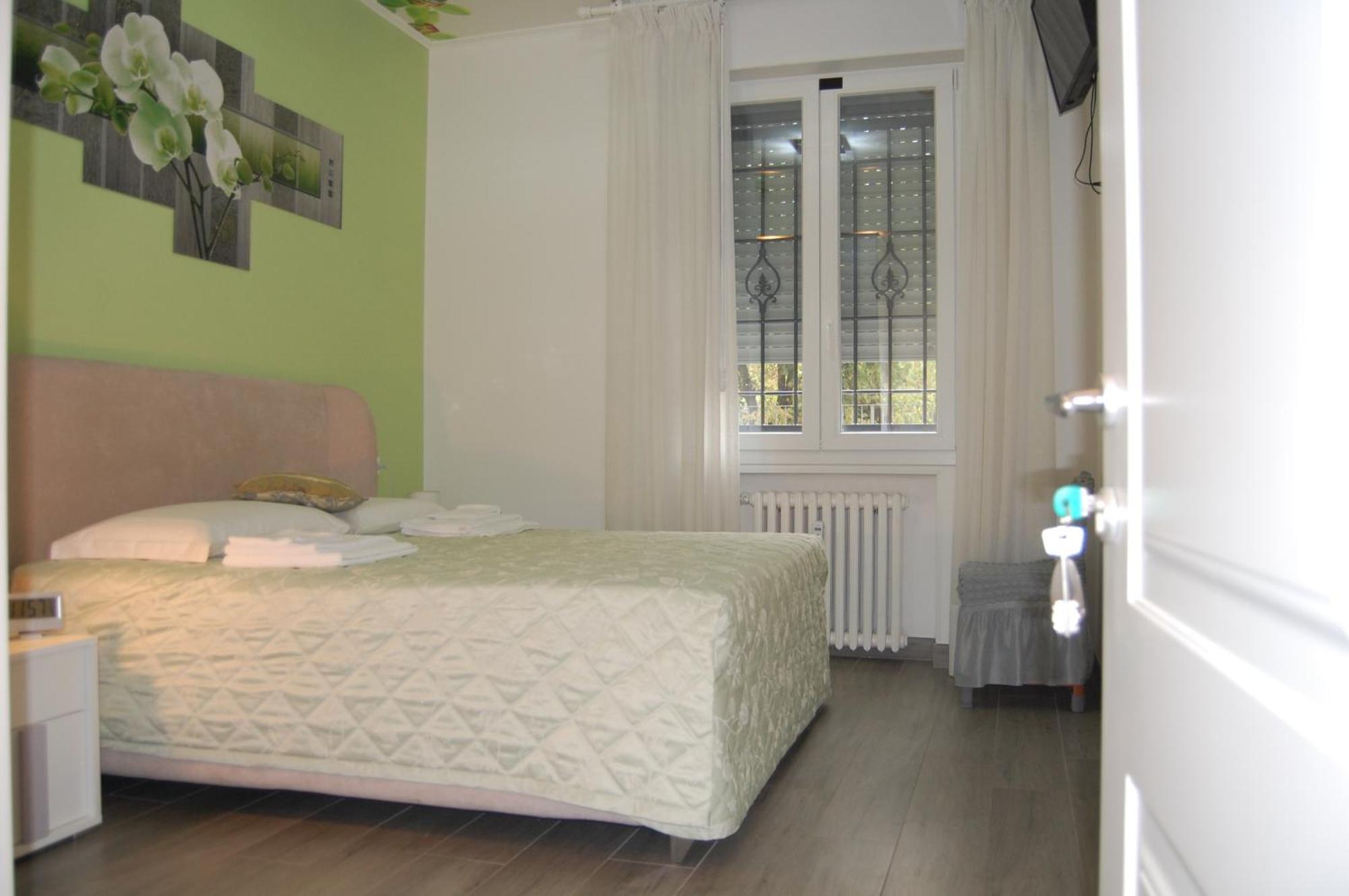 Bed and Breakfast Orchidea Bolonia Exterior foto